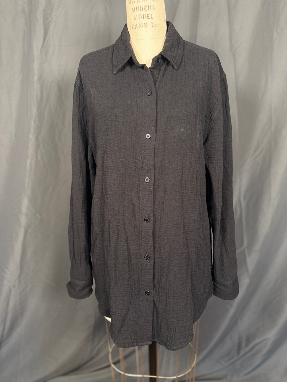 Little Moon Aritzia Gauze Black Top